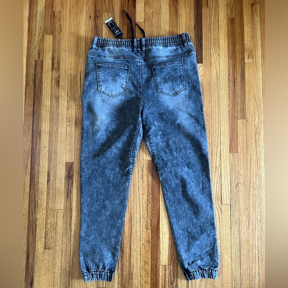 Men’s NWT Grey Denim Joggers - Picture 13 of 17